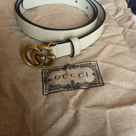 Gucci Accessories - Gucci White Skinny Leather Double G Buckle Belt